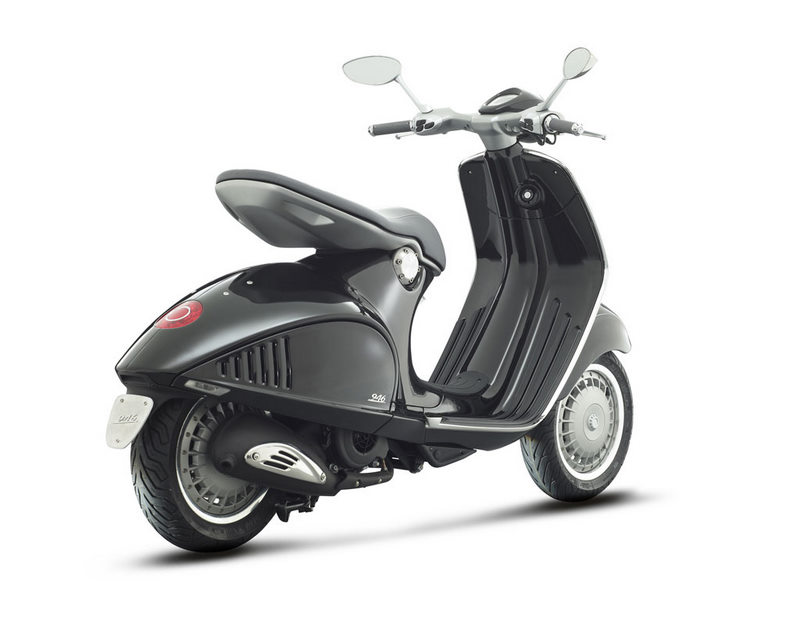 3234316_2013-Vespa-946-Black-Right-Rear