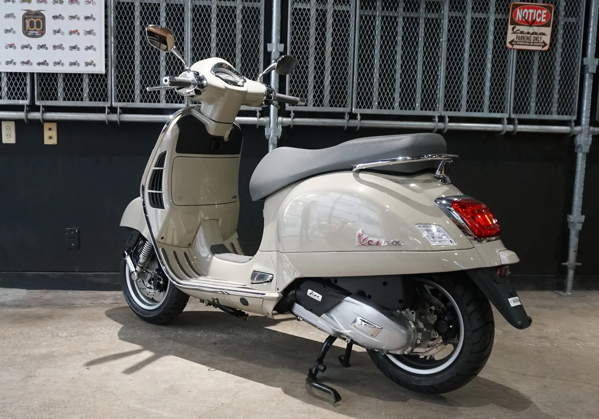 Một mẫu Vespa GTS